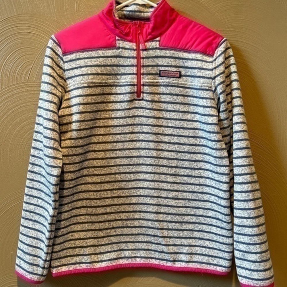Vineyard Vines 1/4 Zip Long Sleeve logo Sweatshirt 
Girls Size 16 XL Gray